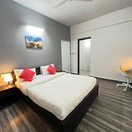 Bedchambers Serviced Apartments, Hyderabad Exteriör bild
