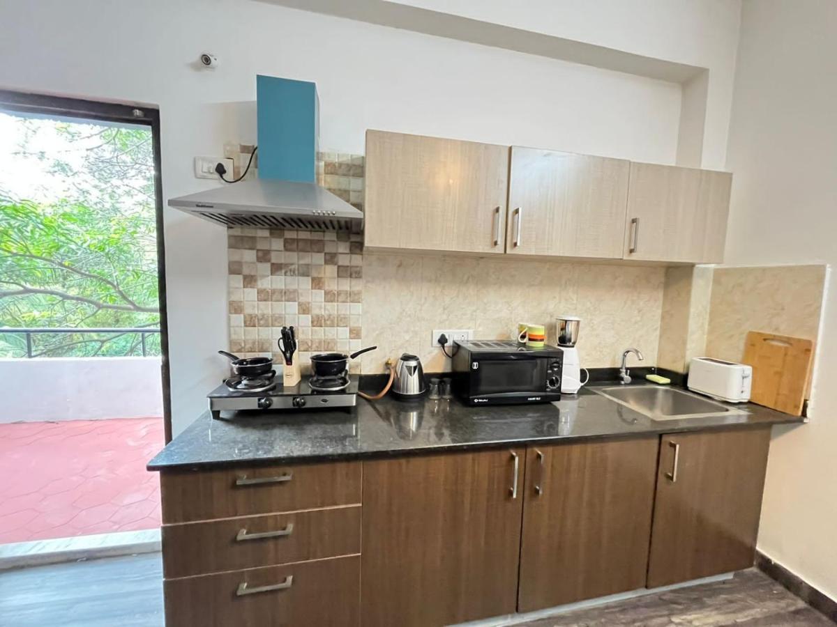 Bedchambers Serviced Apartments, Hyderabad Exteriör bild
