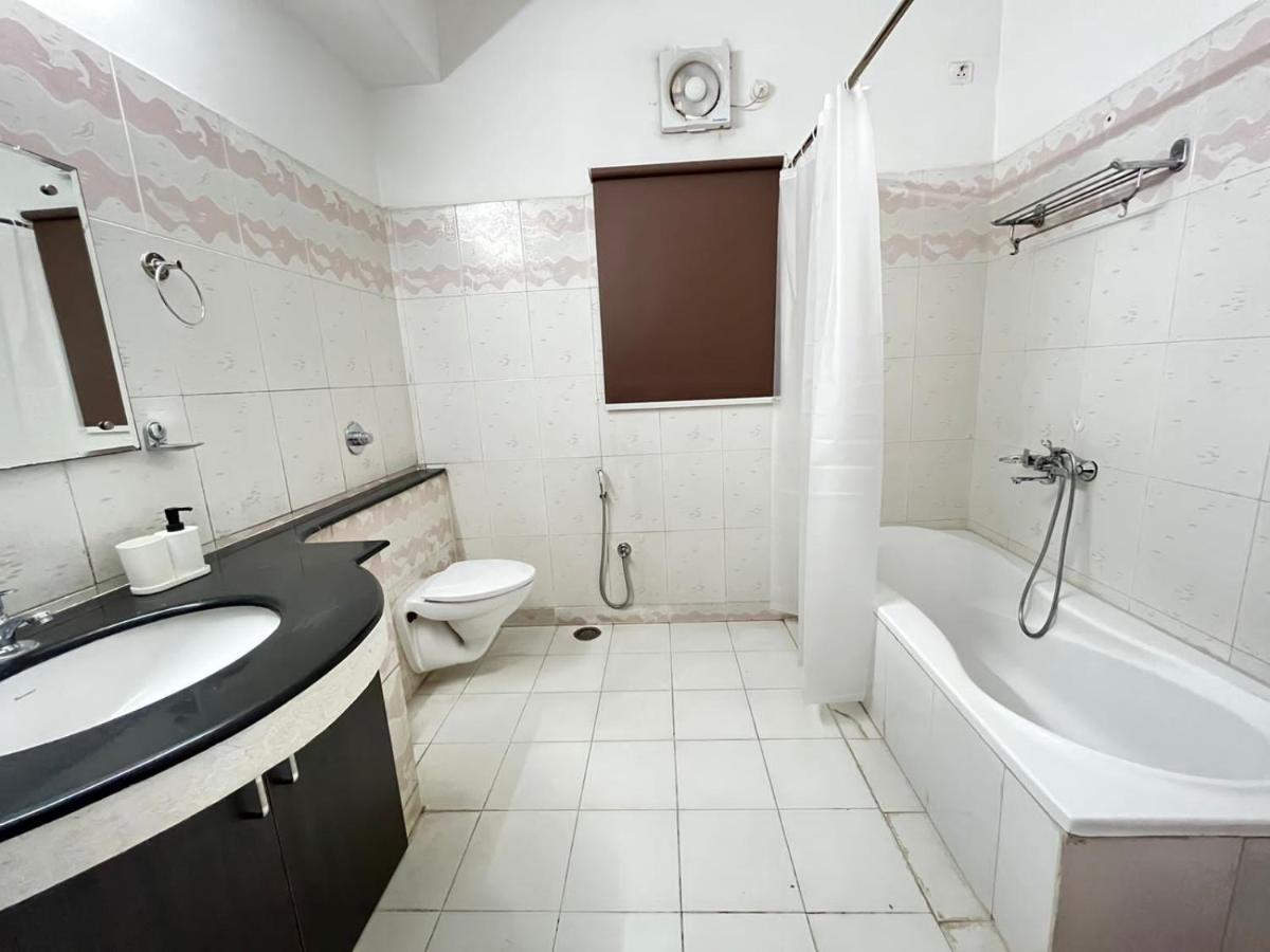 Bedchambers Serviced Apartments, Hyderabad Exteriör bild