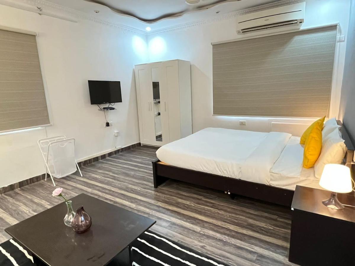 Bedchambers Serviced Apartments, Hyderabad Exteriör bild
